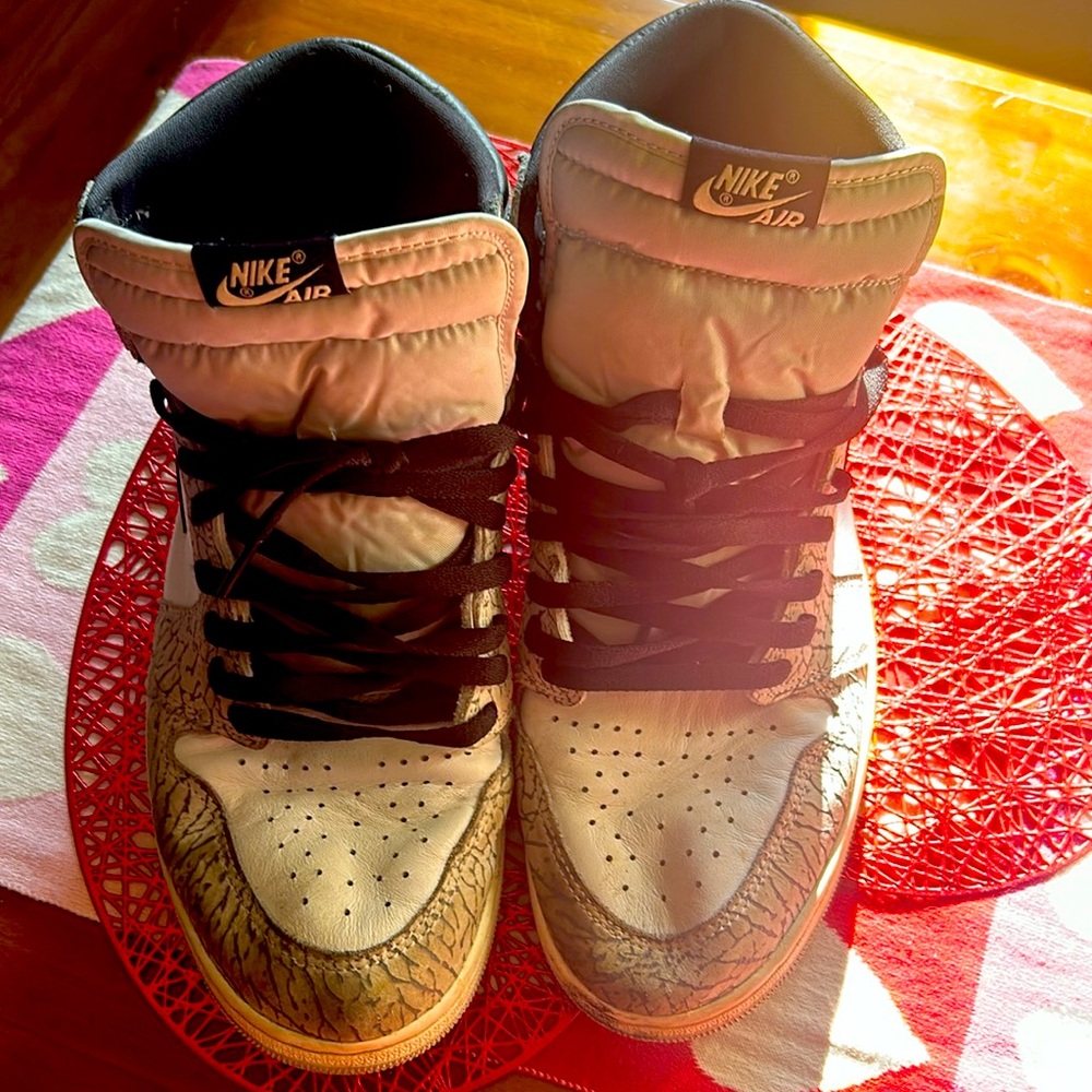 Men’s size 11 1/2 Nike air Jordans